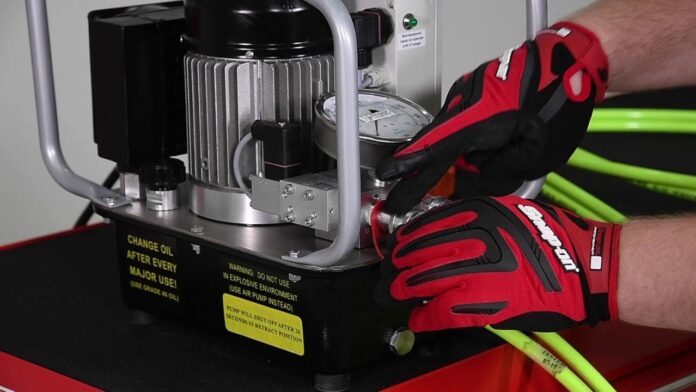 LTQ Hydraulic Torque Wrench Demonstration